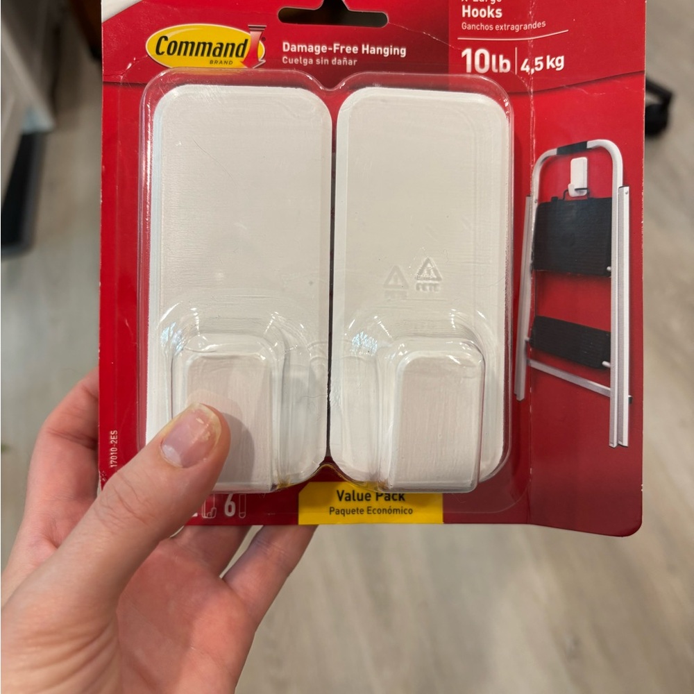 Command White Pack of 2  Heavy Duty Hooks with Secure Mounting